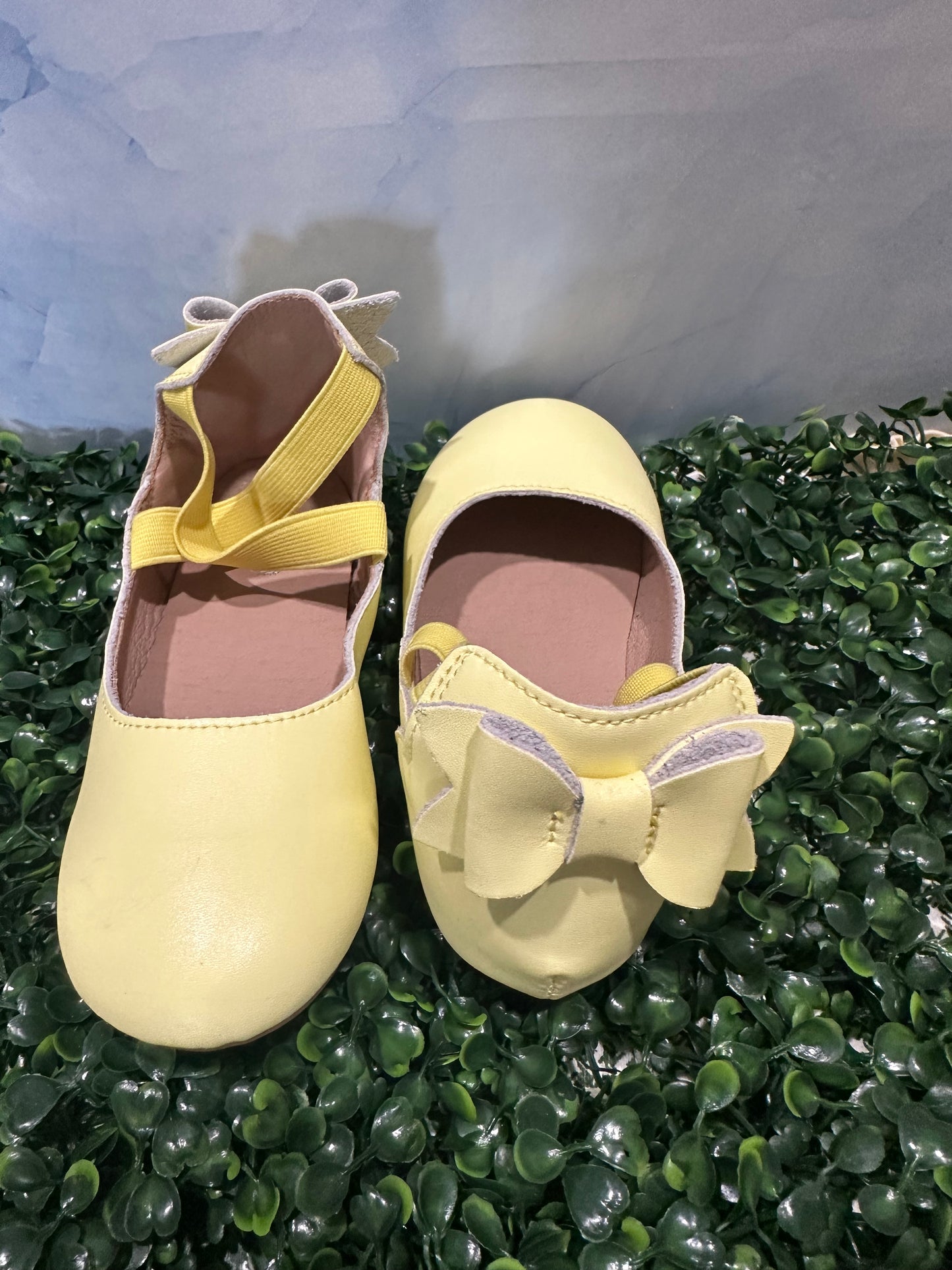 Violet Bow Ballet Pastel Yellow