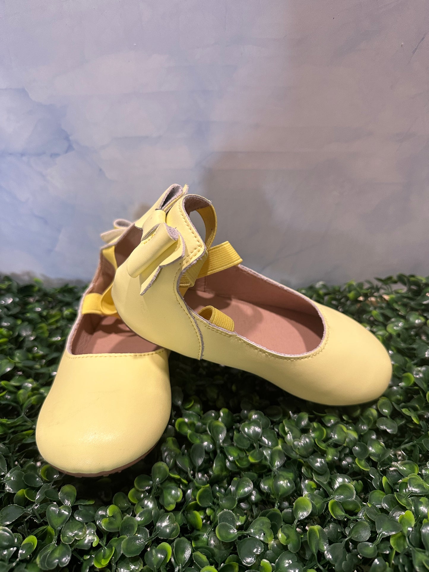 Violet Bow Ballet Pastel Yellow