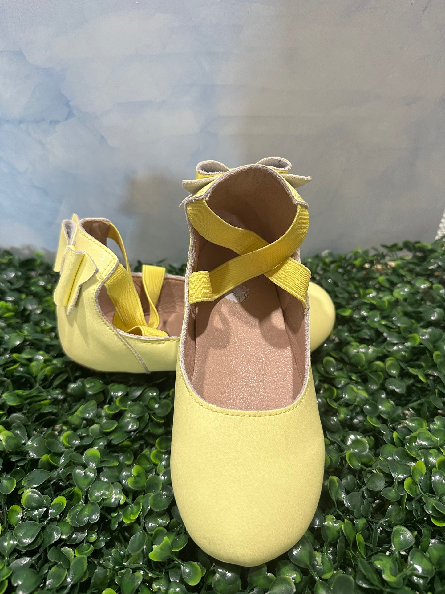 Violet Bow Ballet Pastel Yellow